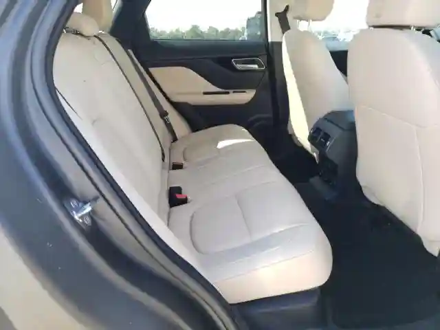SADCJ2BV9HA084893 2017 JAGUAR F-PACE PREMIUM-5