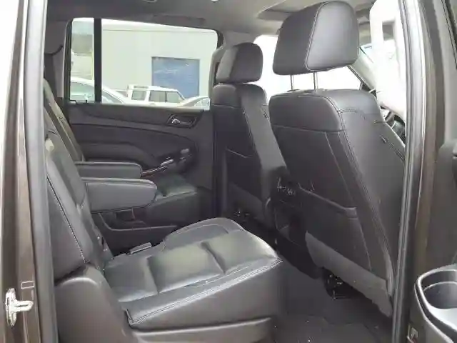 1GKS2GKC6KR184169 2019 GMC YUKON XL K1500 SLT-5