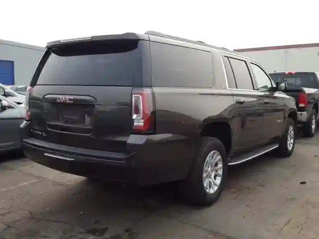 1GKS2GKC6KR184169 2019 GMC YUKON XL K1500 SLT-3