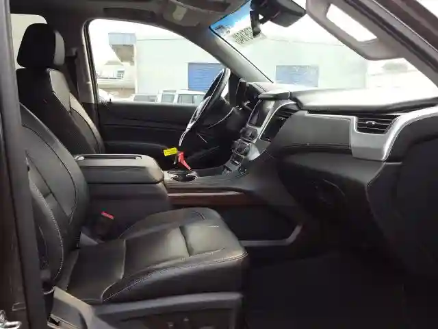 1GKS2GKC6KR184169 2019 GMC YUKON XL K1500 SLT-4