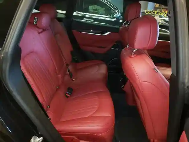 ZN661YUS8HX217542 2017 MASERATI LEVANTE S SPORT-5