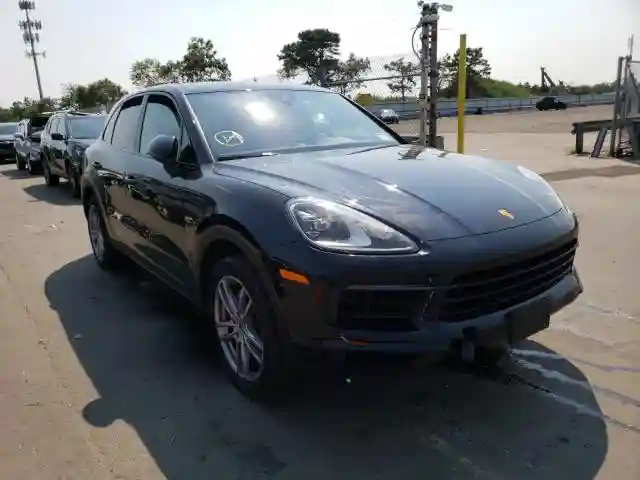 WP1AA2AY6KDA08115 2019 PORSCHE CAYENNE-0