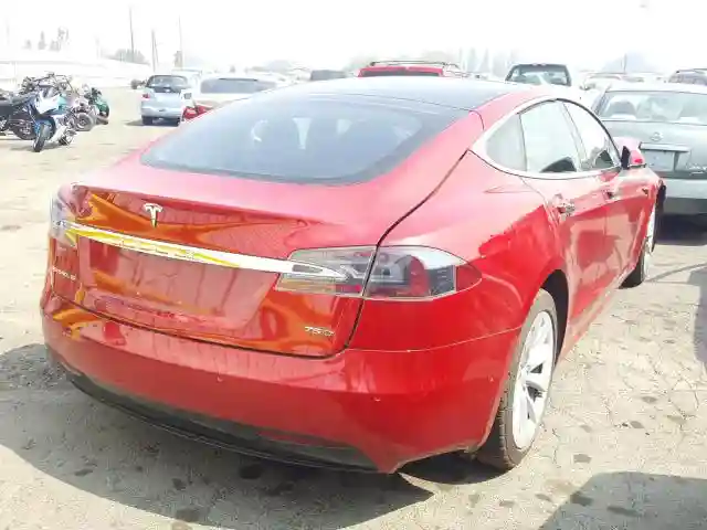 5YJSA1E20JF246913 2018 TESLA MODEL S-3