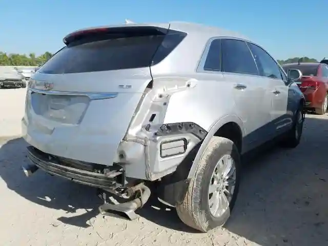 1GYKNARS1HZ275267 2017 CADILLAC XT5-3