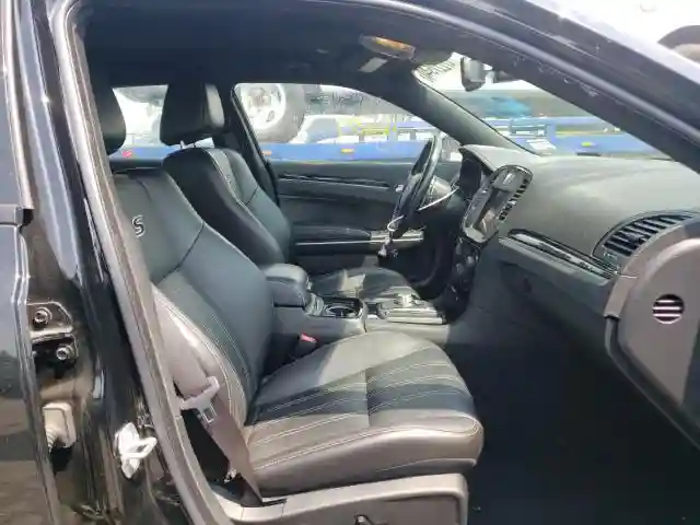 2C3CCABG8KH654395 2019 CHRYSLER 300 S-4