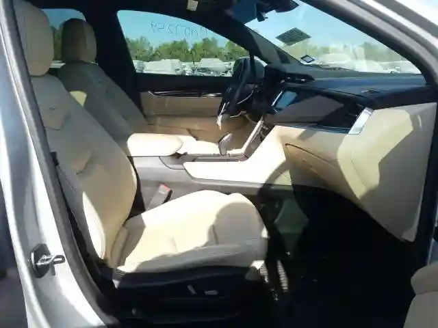1GYKNARS1HZ275267 2017 CADILLAC XT5-4