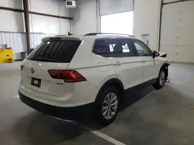 3VV2B7AX2KM024809 2019 VOLKSWAGEN TIGUAN SE-3