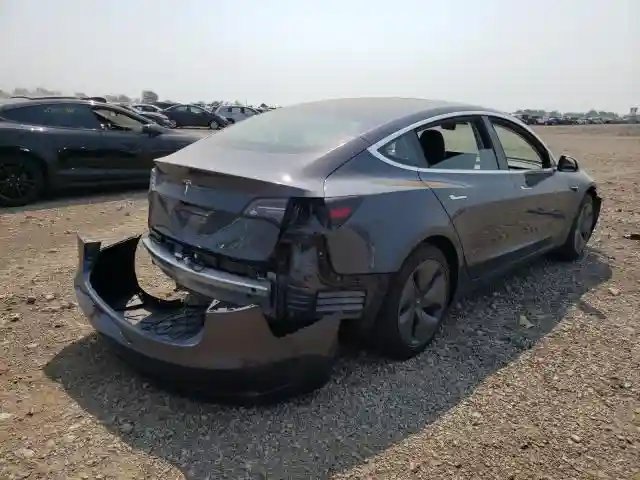 5YJ3E1EAXKF308108 2019 TESLA MODEL 3-3