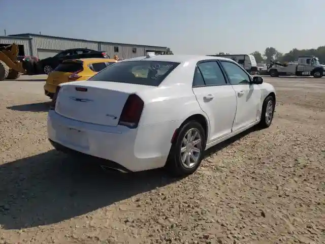 2C3CCABG9KH625939 2019 CHRYSLER 300 S-3