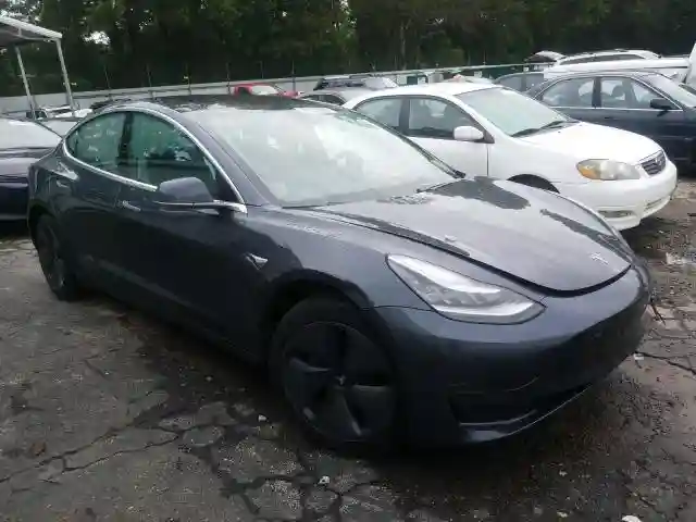 5YJ3E1EB4JF103925 2018 TESLA MODEL 3-0