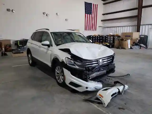 3VV2B7AX2KM024809 2019 VOLKSWAGEN TIGUAN SE-0