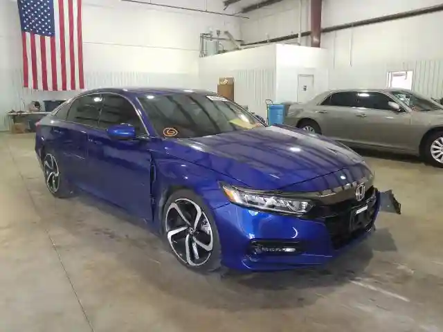 1HGCV2F35JA012704 2018 HONDA ACCORD SPORT-0