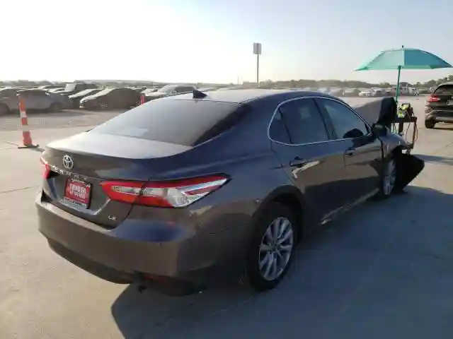 4T1C11AK4LU938544 2020 TOYOTA CAMRY LE-3
