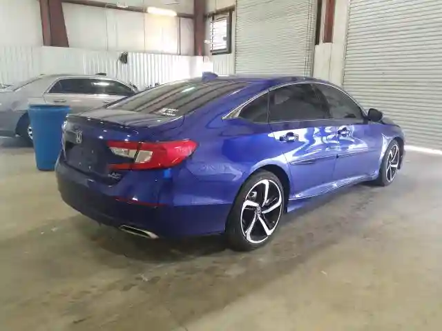 1HGCV2F35JA012704 2018 HONDA ACCORD SPORT-3