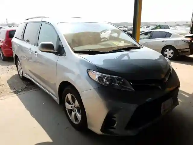 5TDKZ3DC1KS009228 2019 TOYOTA SIENNA LE-0