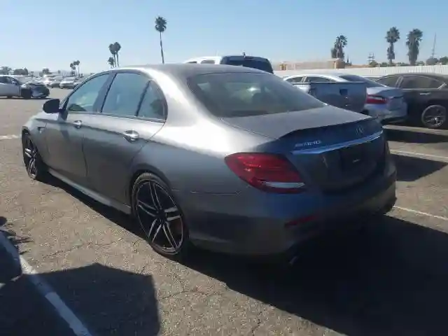 WDDZF8KB5LA704413 2020 MERCEDES-BENZ E 63 AMG-S 4MATIC-2