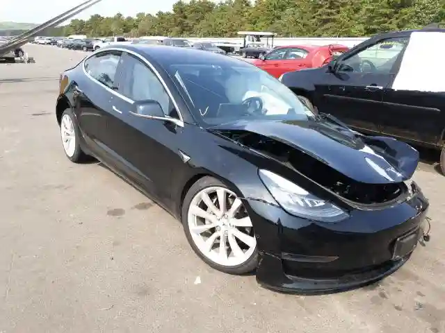 5YJ3E1EA8JF013331 2018 TESLA MODEL 3-0