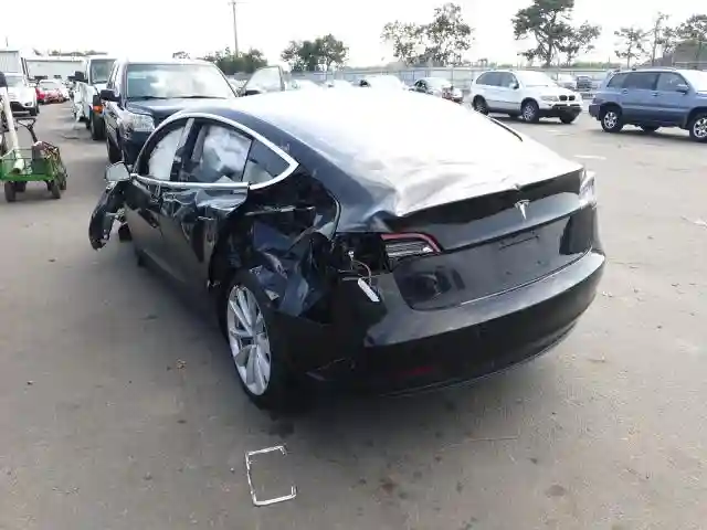 5YJ3E1EA8JF013331 2018 TESLA MODEL 3-2