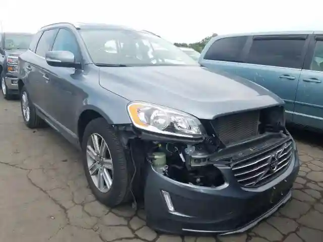 YV440MRU0H2162027 2017 VOLVO XC60 T5 INSCRIPTION-0