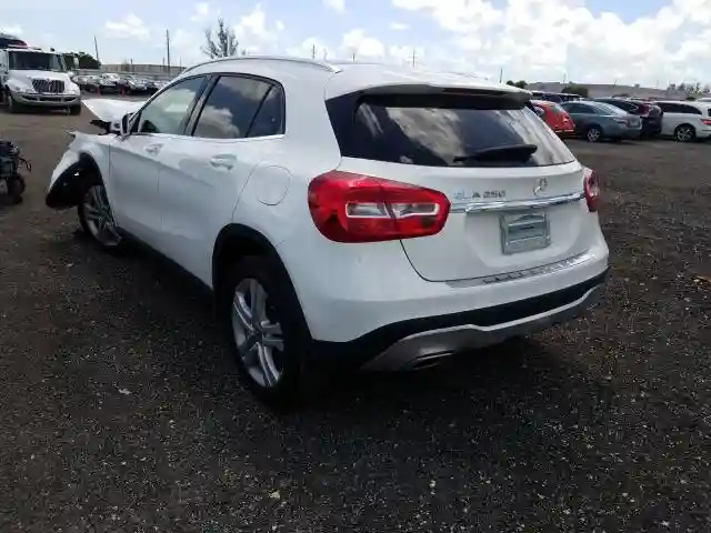W1NTG4EB4LJ700203 2020 MERCEDES-BENZ GLA 250-2