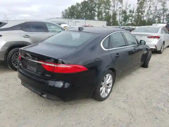 SAJBD4FX0KCY79219 2019 JAGUAR XF PREMIUM-3
