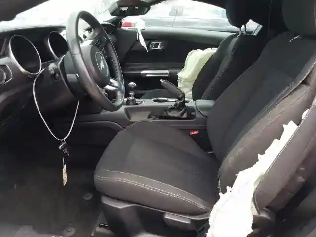 1FA6P8TH9J5102249 2018 FORD MUSTANG-4