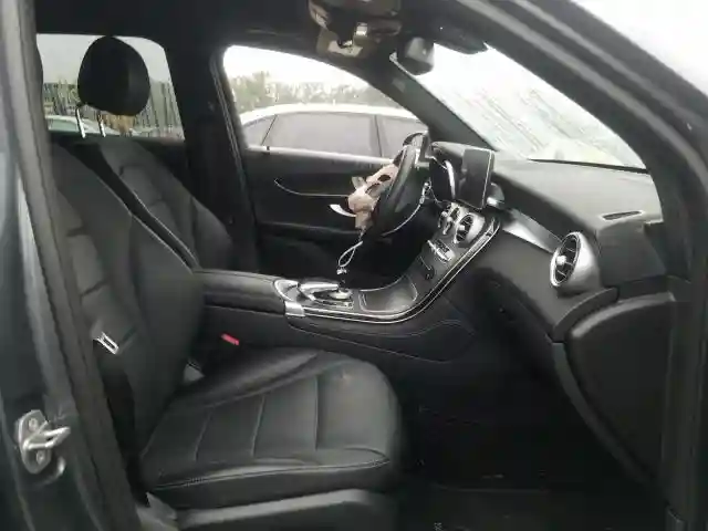 WDC0G4JB8JV048881 2018 MERCEDES-BENZ GLC 300-4