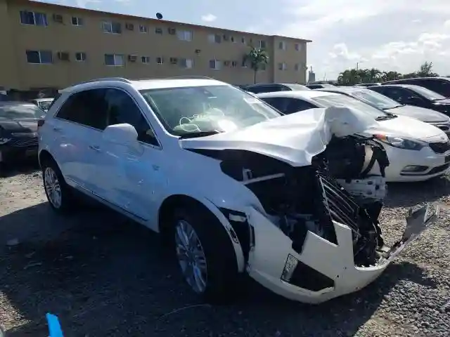1GYKNERS7KZ101024 2019 CADILLAC XT5 PREMIUM LUXURY-0