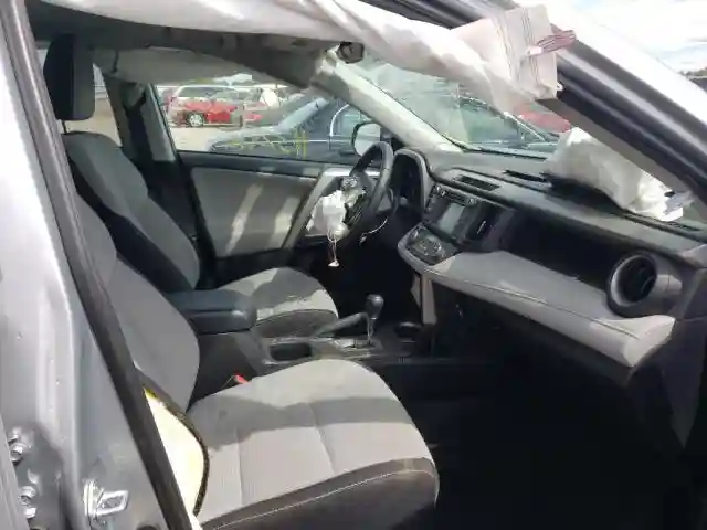 2T3RFREV7JW846475 2018 TOYOTA RAV4 ADVENTURE-4