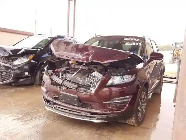 5LMCJ3C94KUL21971 2019 LINCOLN MKC RESERVE-1