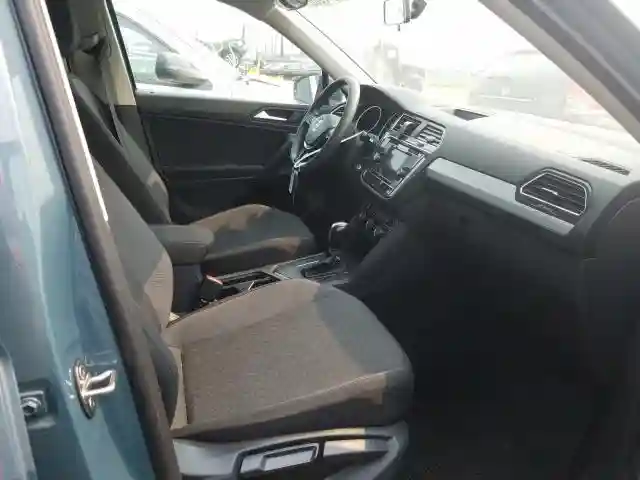 3VV1B7AX3KM084688 2019 VOLKSWAGEN TIGUAN S-4