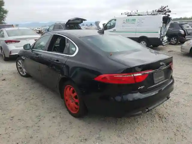 SAJBD4FX0KCY79219 2019 JAGUAR XF PREMIUM-2