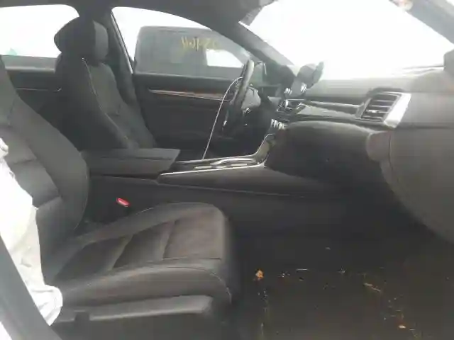 1HGCV2F33KA023637 2019 HONDA ACCORD SPORT-4