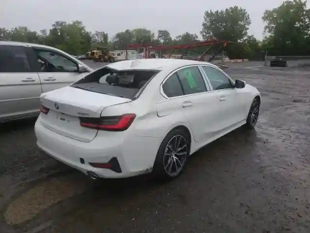 3MW5R7J01L8B38298 2020 BMW 330XI-3