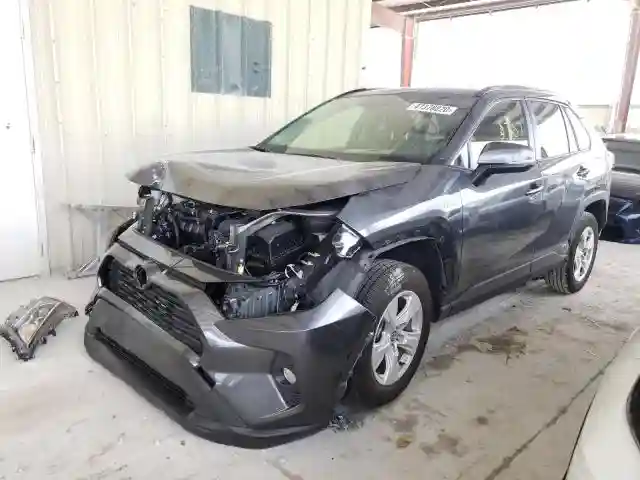 JTMRWRFV5LD063590 2020 TOYOTA RAV4 XLE-1