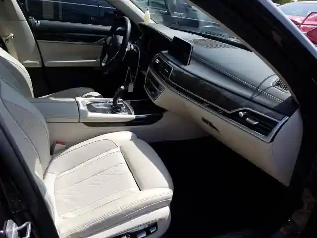WBA7E4C34HGU99981 2017 BMW 740 XI-4
