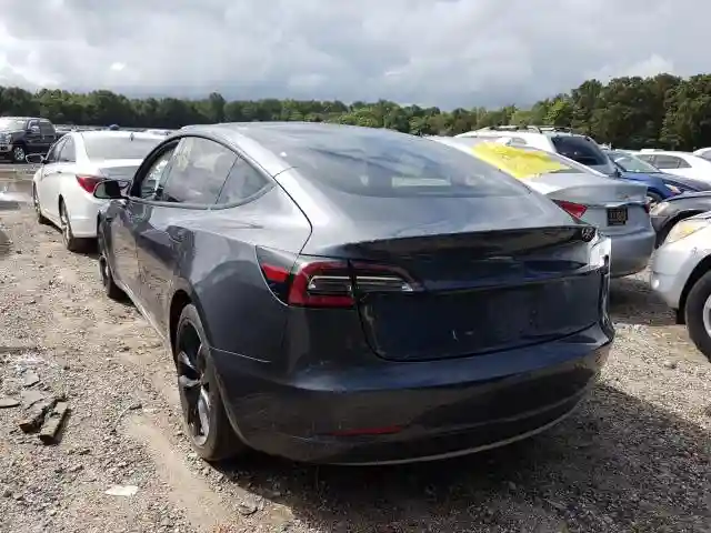 5YJ3E1EB0JF079333 2018 TESLA MODEL 3-2