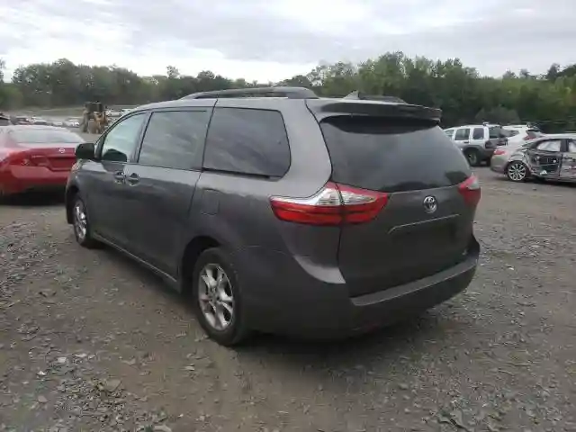 5TDJZ3DC8JS192573 2018 TOYOTA SIENNA LE-2