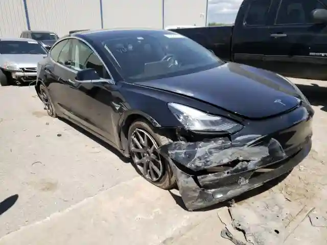 5YJ3E1EA1KF317053 2019 TESLA MODEL 3-0