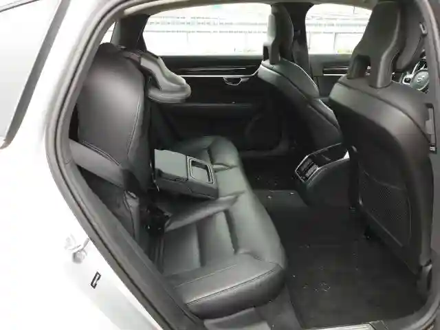 LVY982MK2JP015351 2018 VOLVO S90 T5 MOMENTUM-5