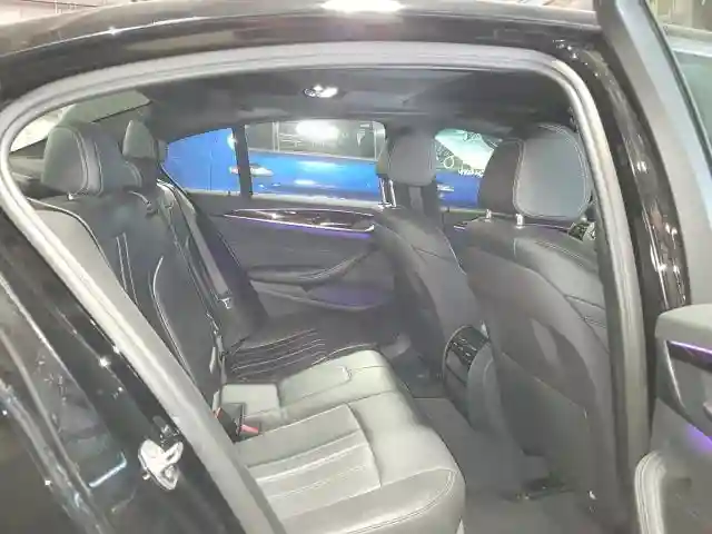 WBAJA7C58JWC76345 2018 BMW 530 XI-5