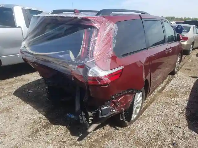 5TDDZ3DC8HS152369 2017 TOYOTA SIENNA XLE-3