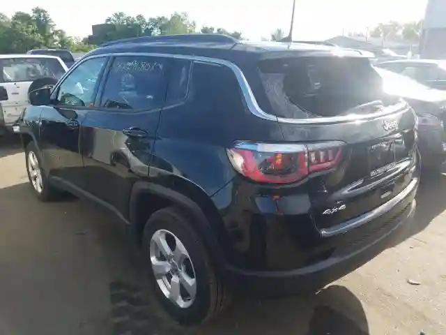 3C4NJDBB1KT834373 2019 JEEP COMPASS LATITUDE-2