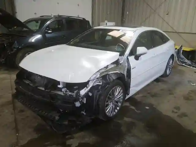 4T1B21FB9KU011152 2019 TOYOTA AVALON XLE-1