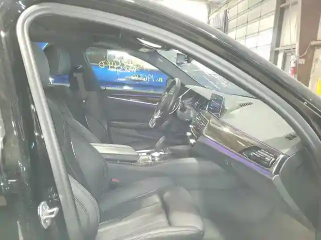 WBAJA7C58JWC76345 2018 BMW 530 XI-4