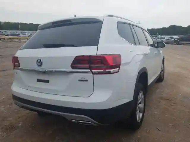 1V2KR2CA3JC588599 2018 VOLKSWAGEN ATLAS SE-3