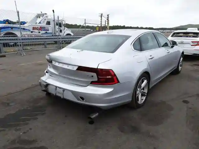 LVY982MK2JP015351 2018 VOLVO S90 T5 MOMENTUM-3