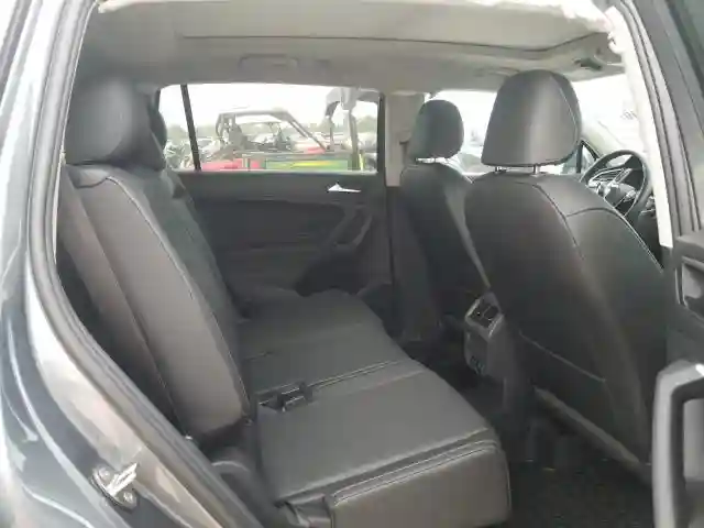 3VV3B7AXXKM082185 2019 VOLKSWAGEN TIGUAN SE-5