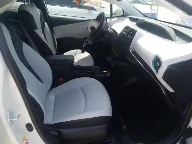 JTDKARFU4K3073037 2019 TOYOTA PRIUS-4