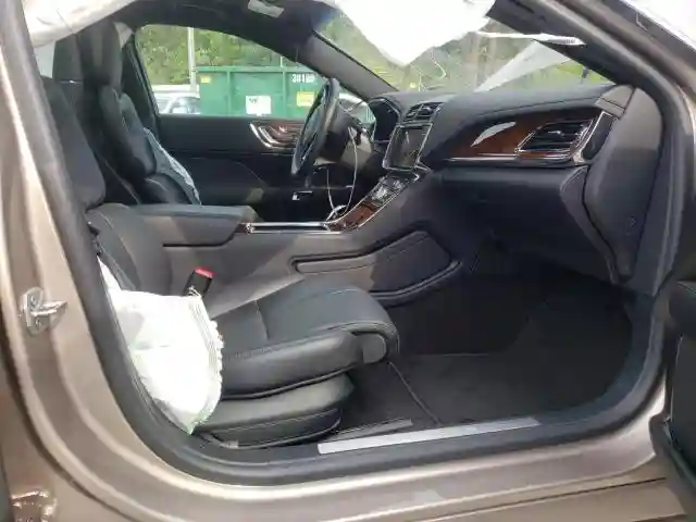 1LN6L9NP6K5611485 2019 LINCOLN CONTINENTAL RESERVE-4